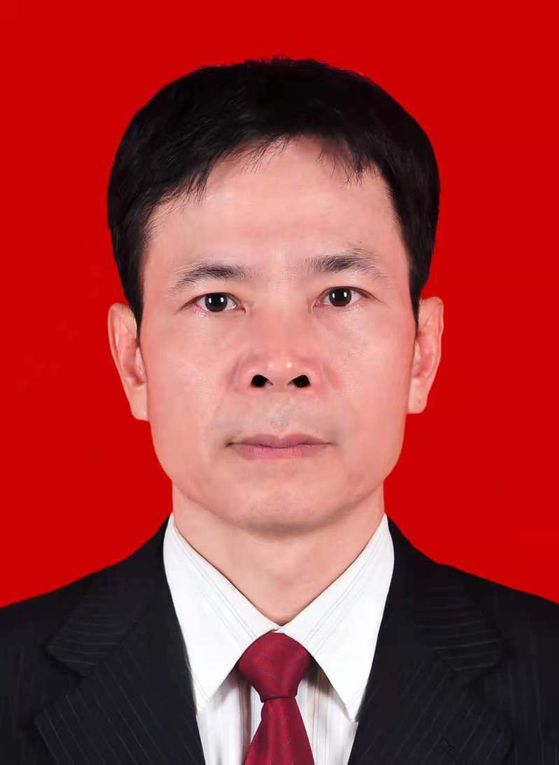 委员、纪委书记:莫明波同志